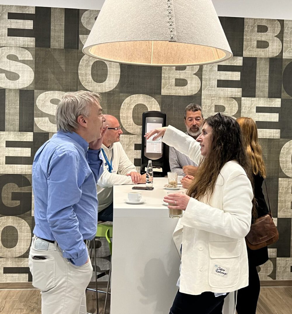 Expert:innen im Network of Excellence bei einem Summit